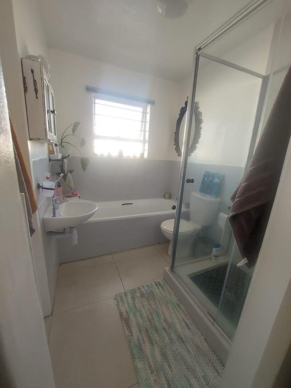 To Let 2 Bedroom Property for Rent in Table View Western Cape